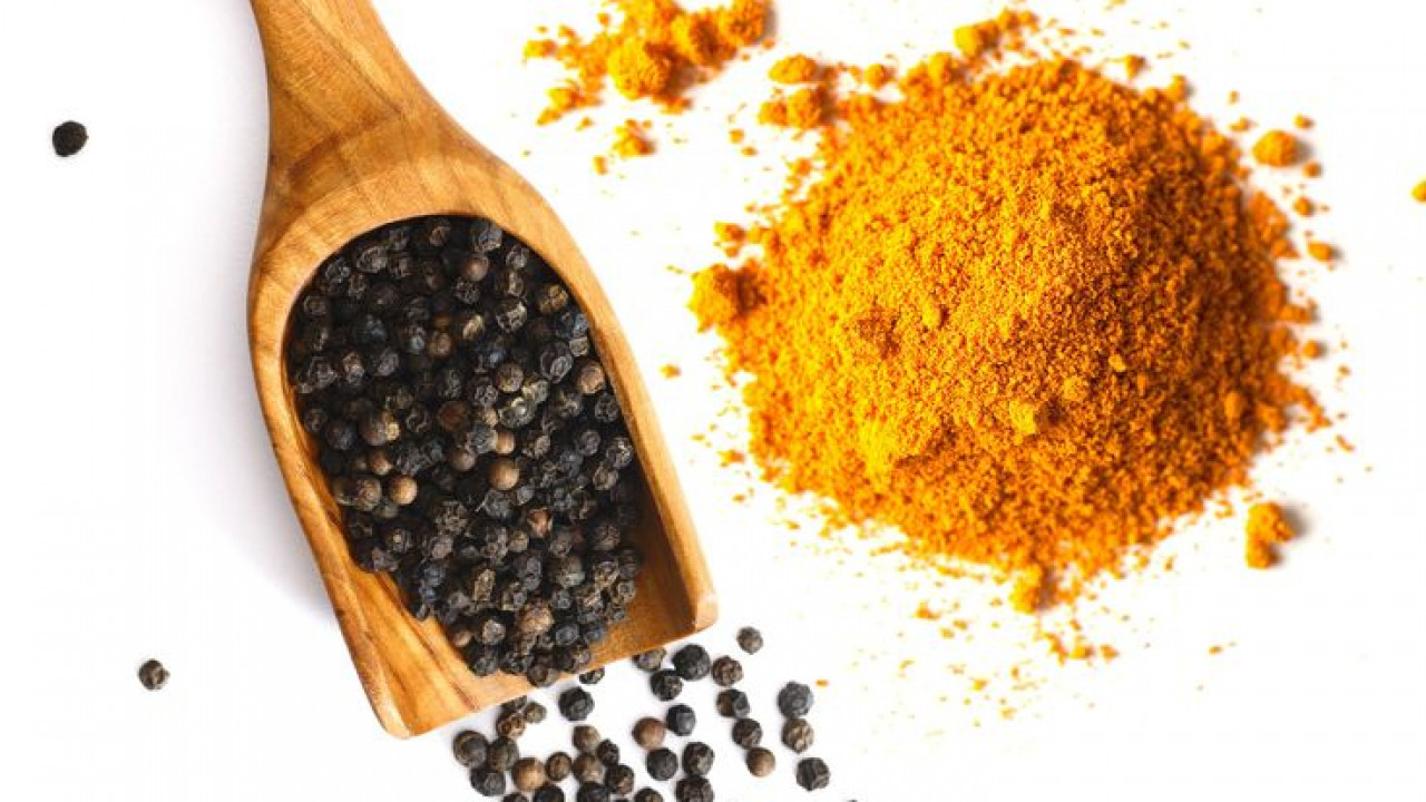 WHY YOU SHOULD TAKE TURMERIC WITH BLACK PEPPER