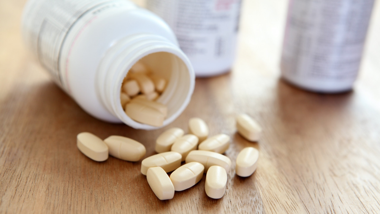 HOW DO YOU KNOW IF YOU’RE VITAMIN DEFICIENT?